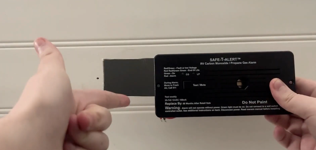 Product of Mti Industry 35-742-Bl Carbon Monoxide/ Propane Leak Detector