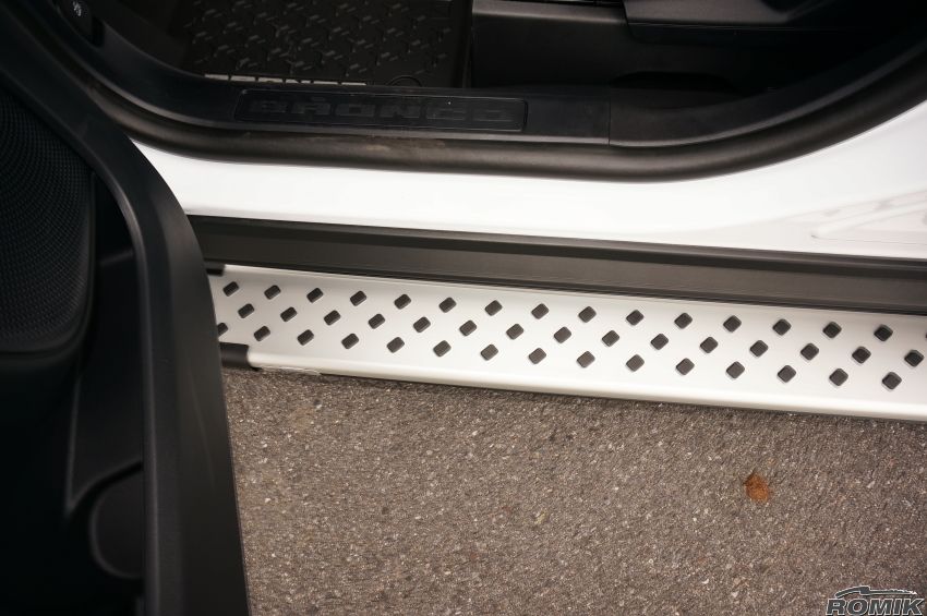 Product of Romik USA 62393418 RAL Series Running Board