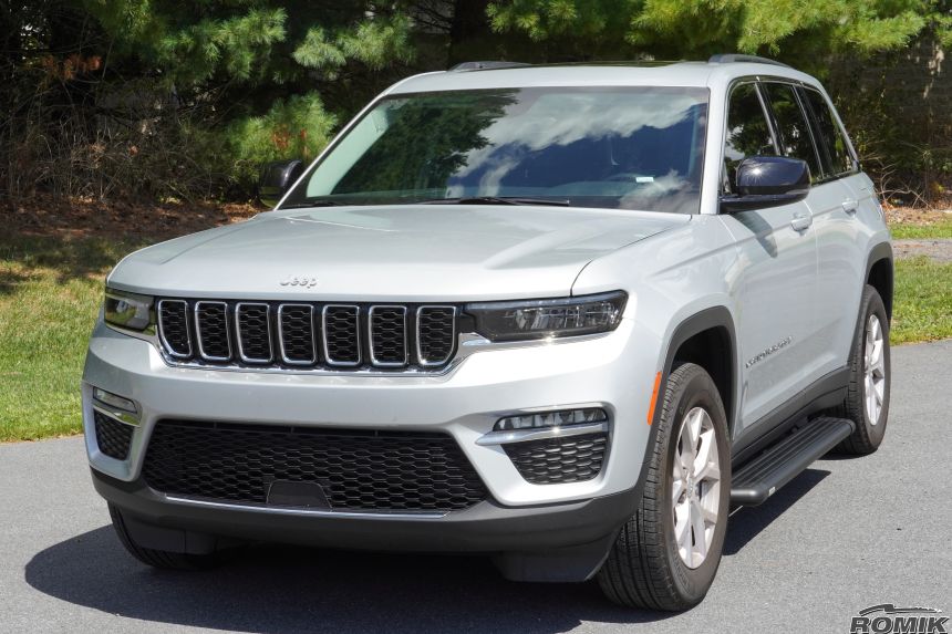 Product of Romik USA 21318419 RB2 Series Running Board