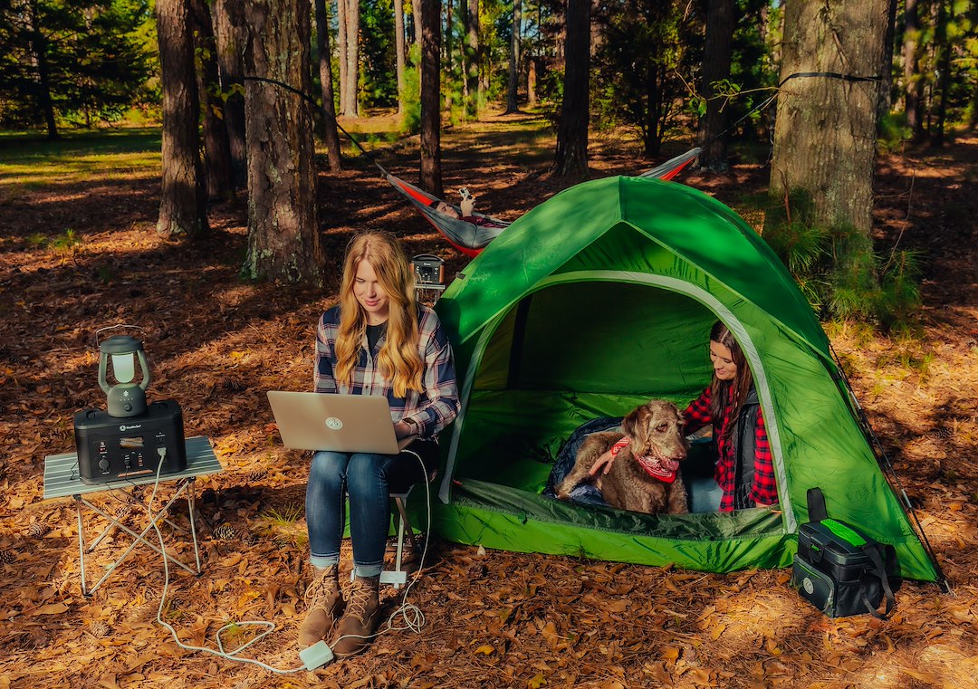 Product of Southwire Corp. 53253 Portable Power Bank