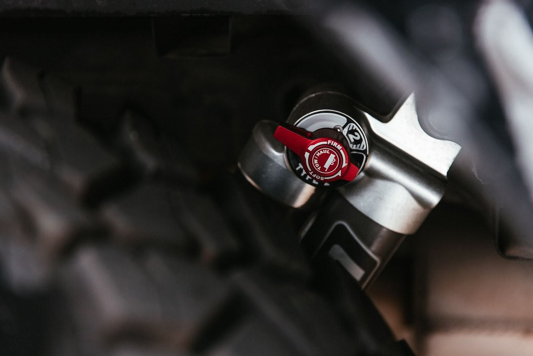 Product of Falcon Shocks 05-04-32-400-002 Leveling Kit Suspension 2 Inch Lift Strut Assembly