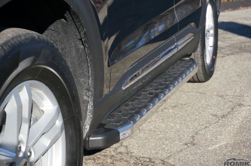 Product of Romik USA 52392418 REC Series Running Board