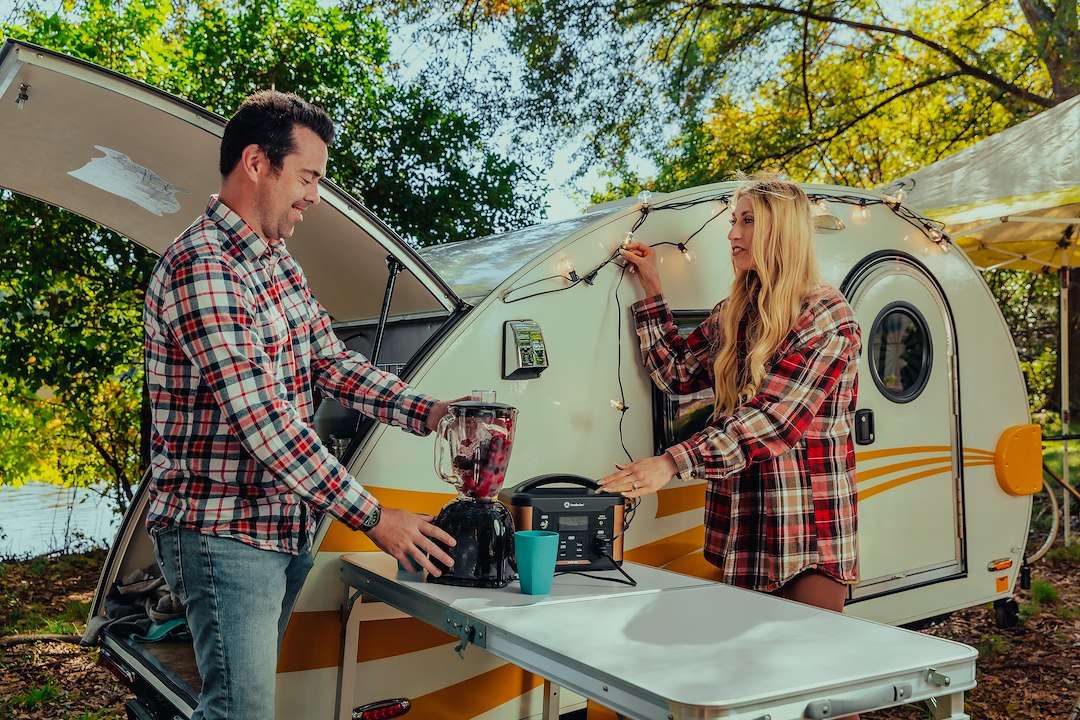 Product of Southwire Corp. 53252 Portable Power Bank