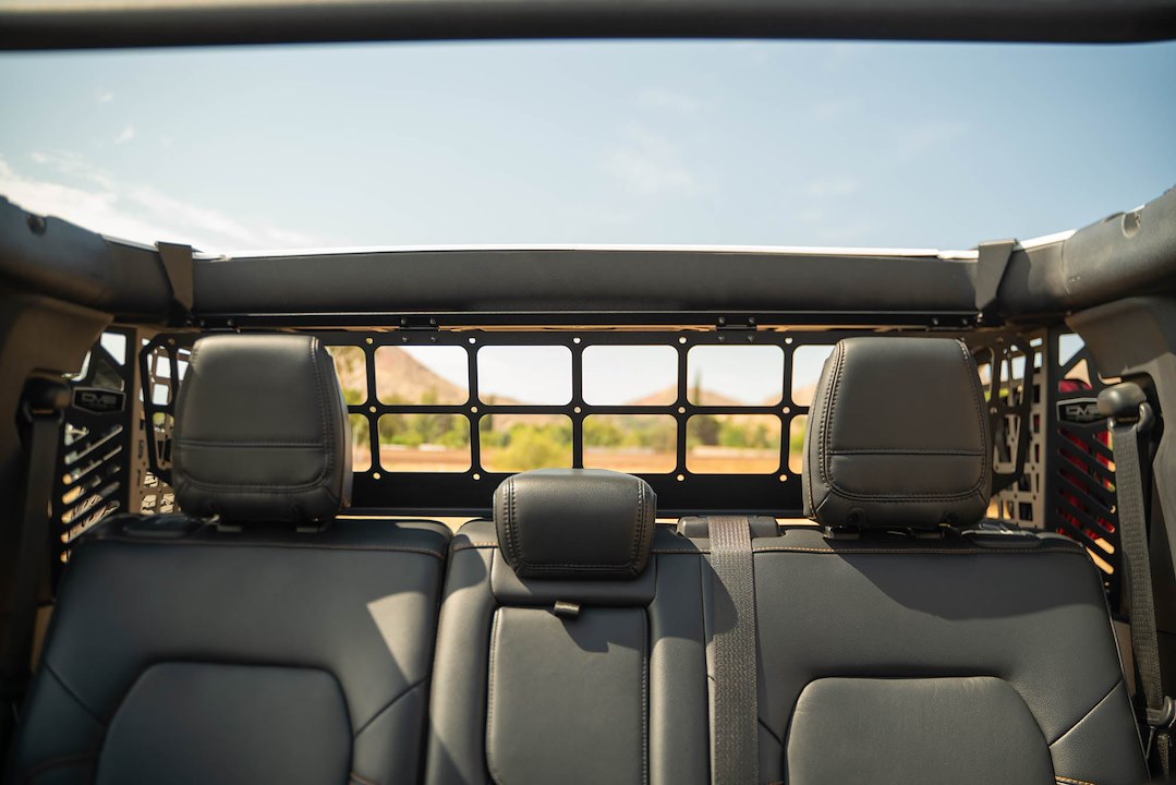 Dv8 Offroad Mpbr-10 Pet Barrier||2021-2024-Ford-Bronco-Dog-Barrier-Installed-3.Jpg||91||dv8mpbr10||1628177