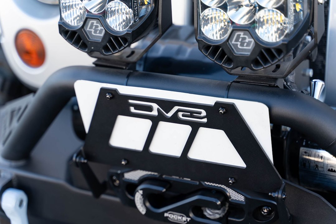 Dv8 Offroad Lpbm-02 License Plate Bracket||fairlead-Mounted-Flip-Up-License-Plate-Bracket_Installed-06.Jpg||95||dv8lpbm02||1628019