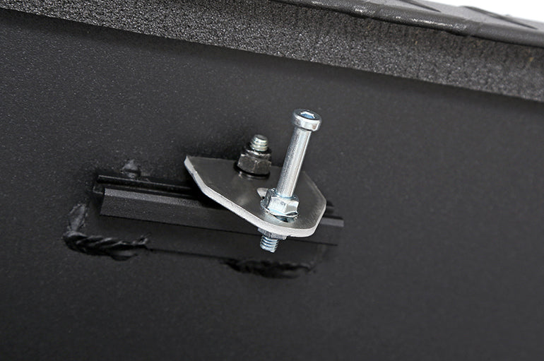 Dee Zee Dz10370tb Tool Box||dz10370tb_5.Jpg||90||d37dz10370tb||1770466