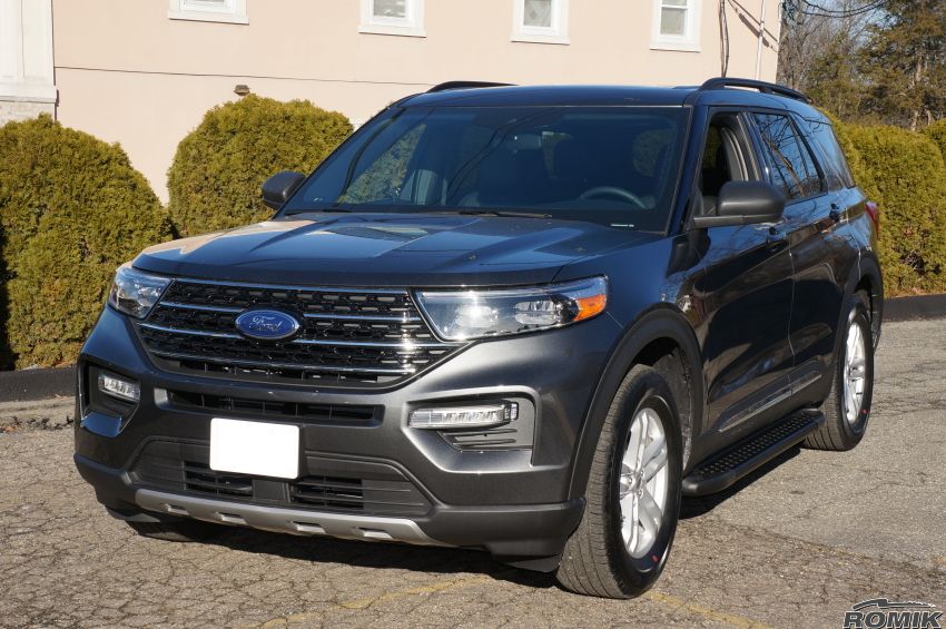 Product of Romik USA 62392419 RAL Series Running Board