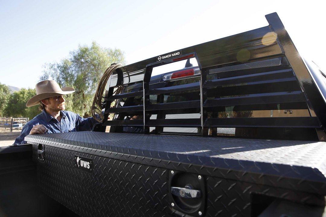 Ranch Hand Hrlnl100 Headache Rack||hrlnl100_4.Jpg||89||rnhhrlnl100||2413347