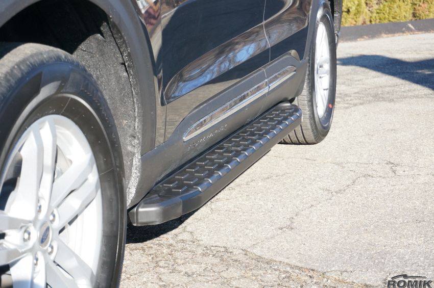 Product of Romik USA 52392419 REC Series Running Board