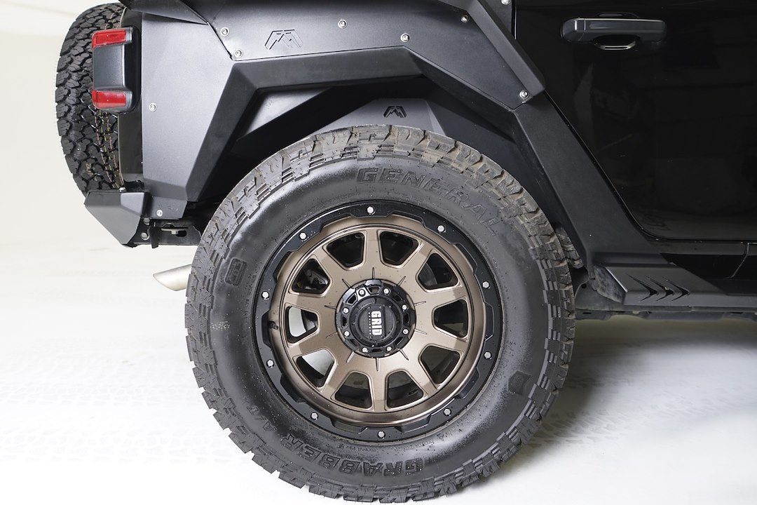 Product of Fab Fours Jl1008-1 Inner Fender