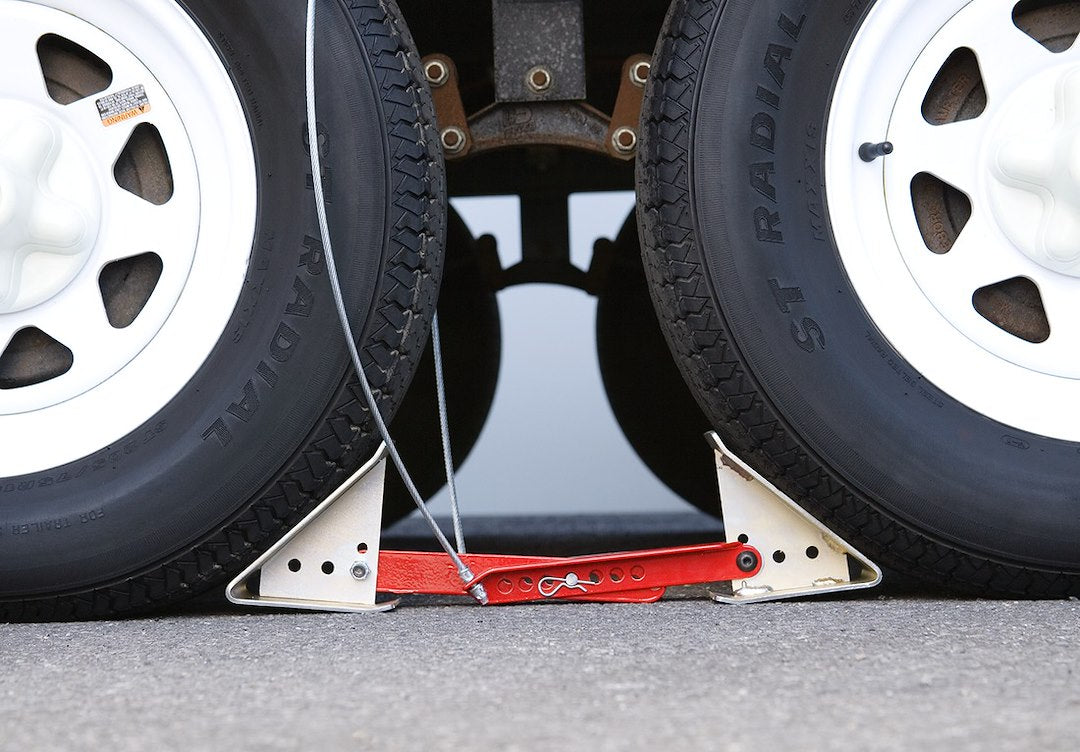 Fastway Trailer Products 84-00-4000 Wheel Chock||84-00-4000_V1.Jpg||88||e6384004000||1202313