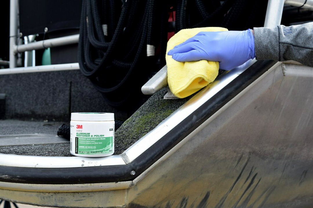 Product of 3m 09020 Polishing Compound