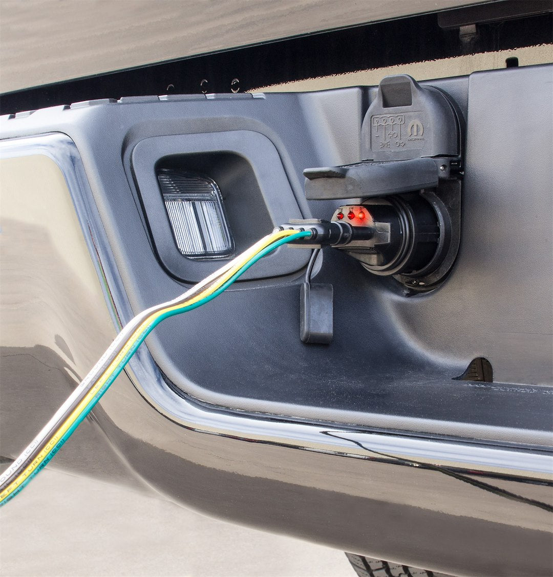 Product of Hopkins Mfg 47345 Trailer Wiring Connector Adapter