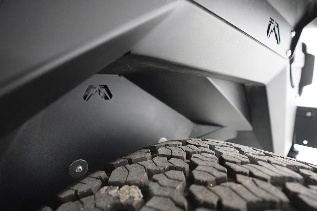 Product of Fab Fours Jl1008-1 Inner Fender