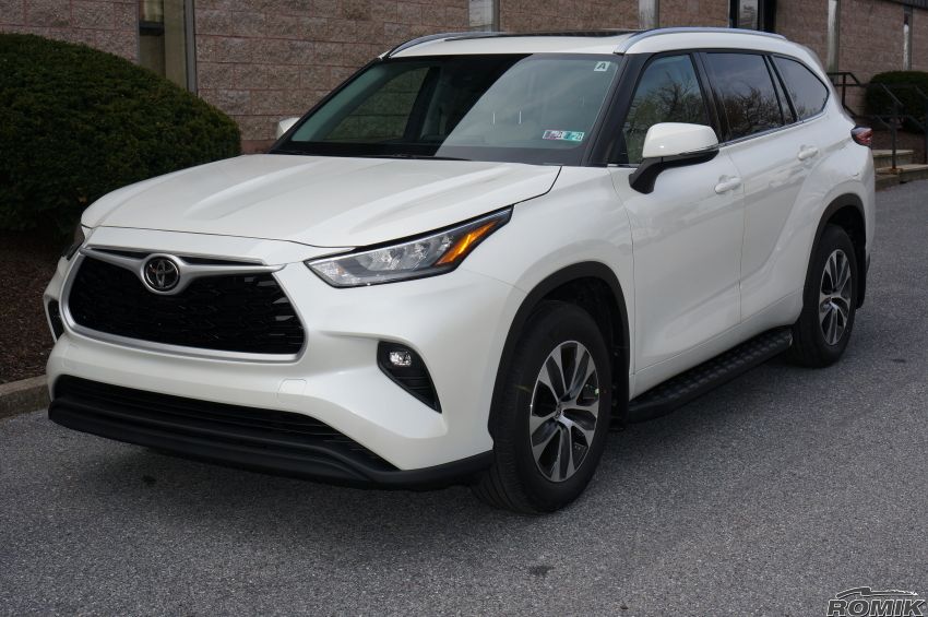 Product of Romik USA 51755419 REC Series Running Board