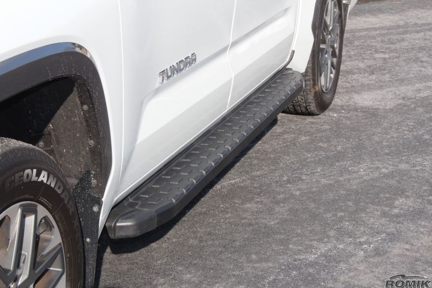 Product of Romik USA 51728419 REC Series Running Board