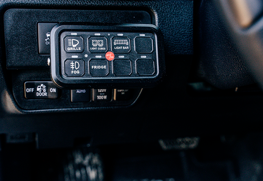 Cali Raised Led Cr2401 Switch Panel||cr2401_4.Png||89||crlcr2401||1149810