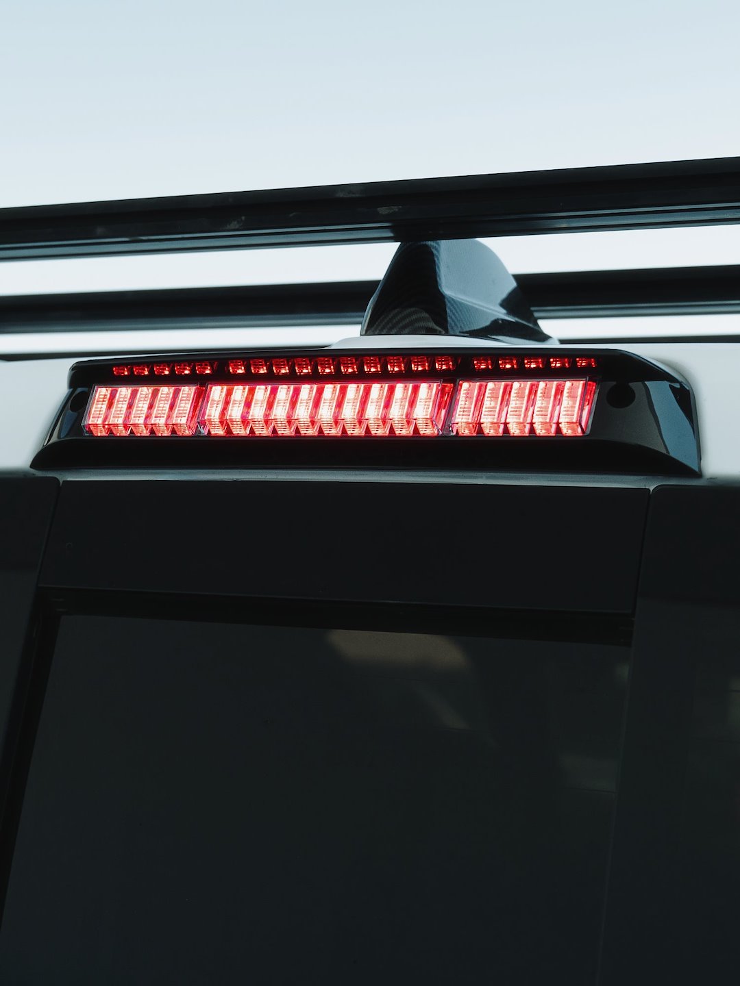 Alpharex Usa 220086 Center High Mount Stop Light||220086_17.Jpg||95||alp220086||2211330