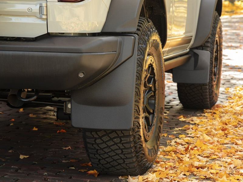 Weathertech (Usa) 110186-120186 Mud Flap||fall_Outside_Mudflaps_163_Original File.Jpg||88||w241101861201||2266094