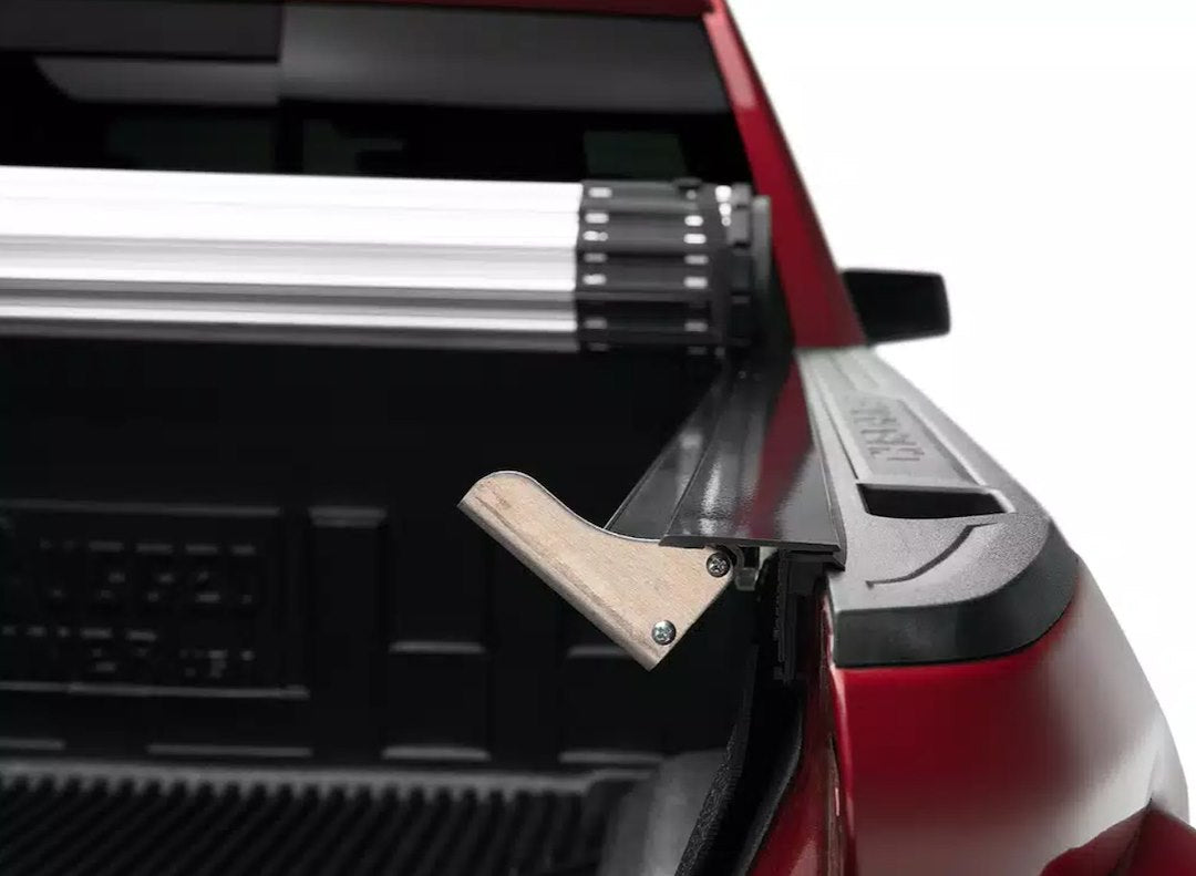 Bak Industries 39338 Tonneau Cover||revolverx2_Tonneau Cover_5.Jpg||93||b6539338||1766438
