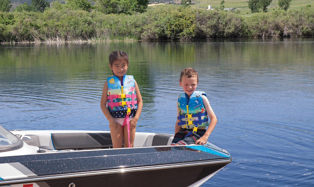 Airhead 30089-02-A Pfd - Personal Floatation Device||30089-02-A_Reef_Child_Action-1.Jpg||87||a4m3008902a||867344