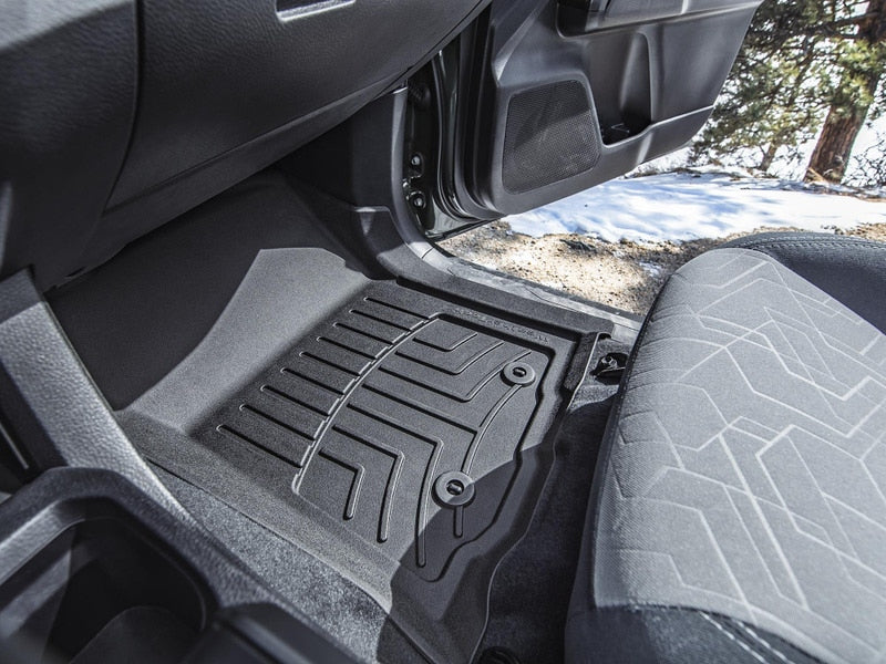 Weathertech (Usa) 4416621im Floor Liner||cas_20220225_Ln1_4140_Original File.Jpg||91||w244416621im||2266788