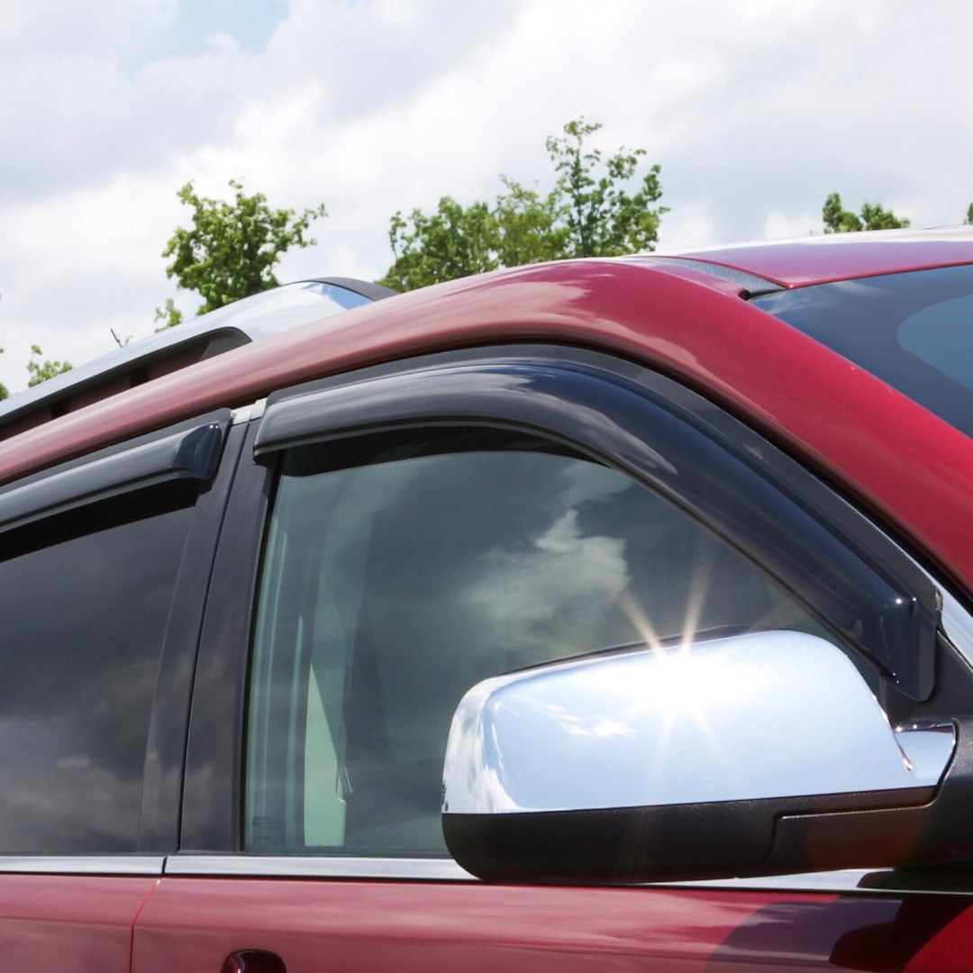 Auto Ventshade (Avs) 94888 Rainguard||ventvisor_Outsidemount_4pc_Lifestyle.Jpg||86||v1594888||1762706