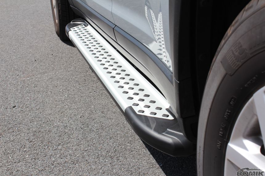Product of Romik USA 61318418 RAL Series Running Board