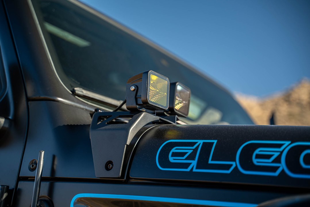 Dv8 Offroad Lbjl-12 Driving/ Fog Light Mounting Bracket||jeep-4xe-A-Pillar-Dual-Pod-Light-Mounts_Installed-02.Jpg||94||dv8lbjl12||1627980