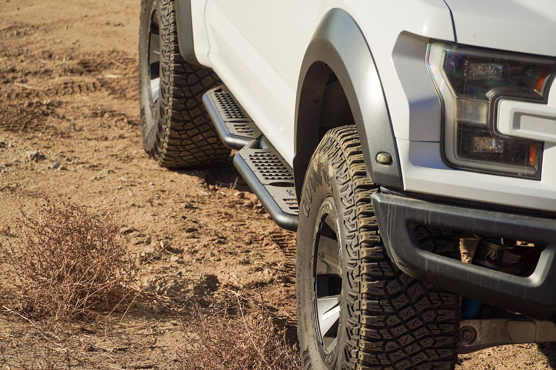 Dv8 Offroad Srff1-01 Nerf Bar||ford-F-150-Crew-Cab-Oe-Plus-Side-Ste-Installed-11.Jpg||95||dv8srff101||1687507