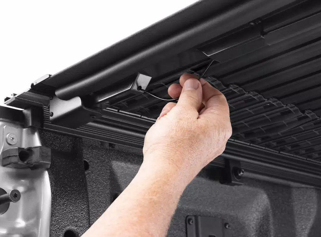 Bak Industries 80338rk Tonneau Cover||revlvx4ts_Tonneau Cover_T-Slots_9.Jpg||94||b6580338rk||1768734