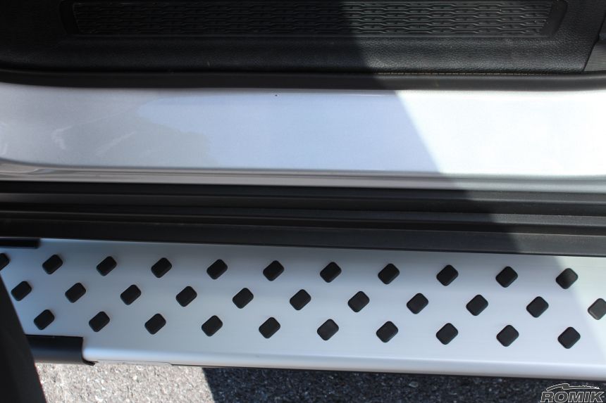 Product of Romik USA 61318418 RAL Series Running Board