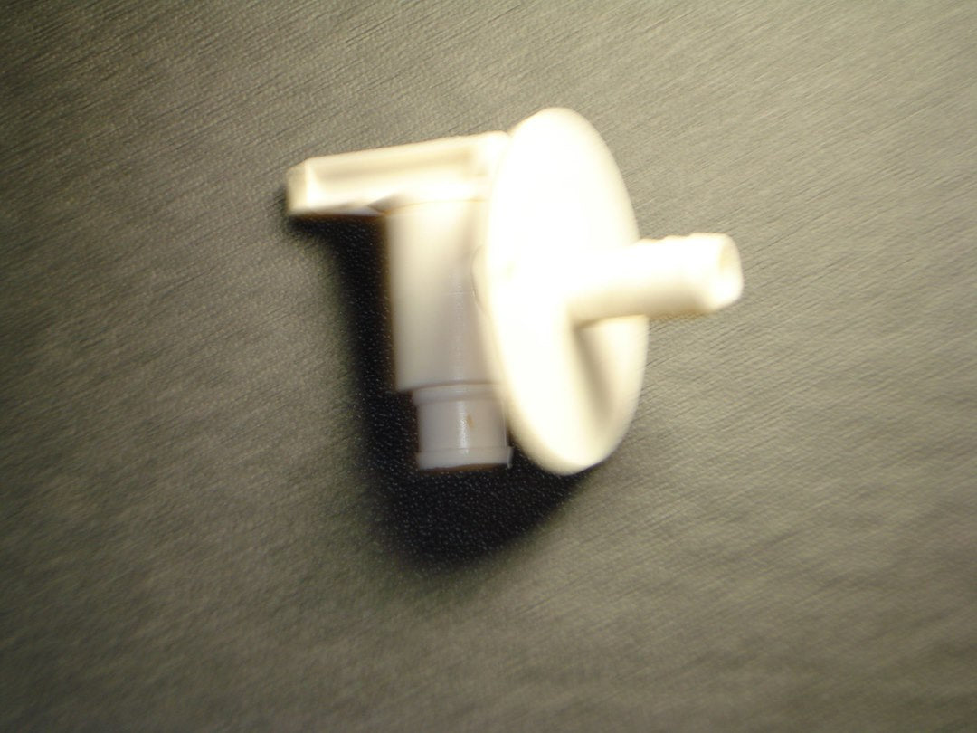 Petersen Molding 18-959-C/W Fresh Water Tank Drain Valve||18-959 Cw.Jpg||85||p6h18959cw||1070543