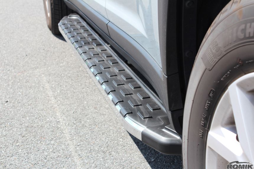 Product of Romik USA 51318418 REC Series Running Board