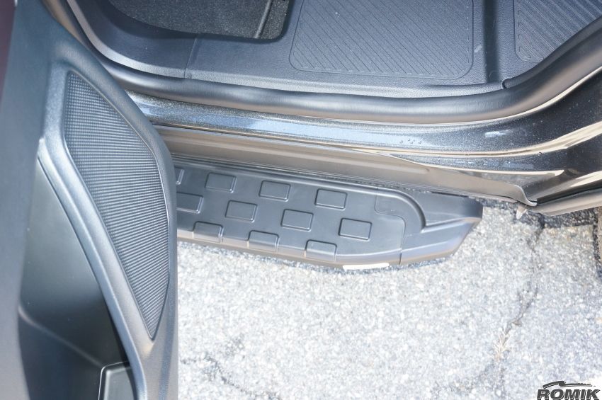 Product of Romik USA 52392419 REC Series Running Board