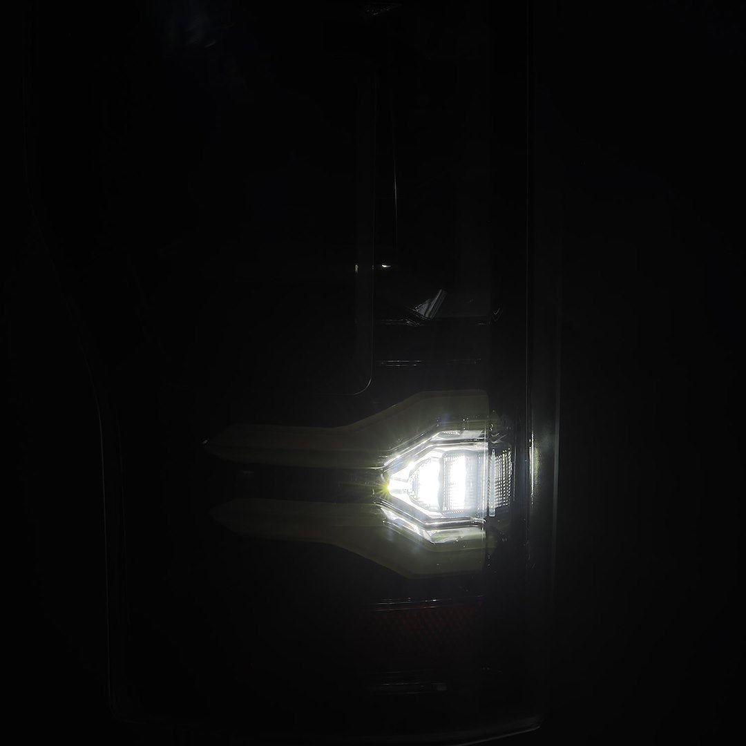 Alpharex Usa 659090 Tail Light Assembly||659090_10.Jpg||95||alp659090||2211363