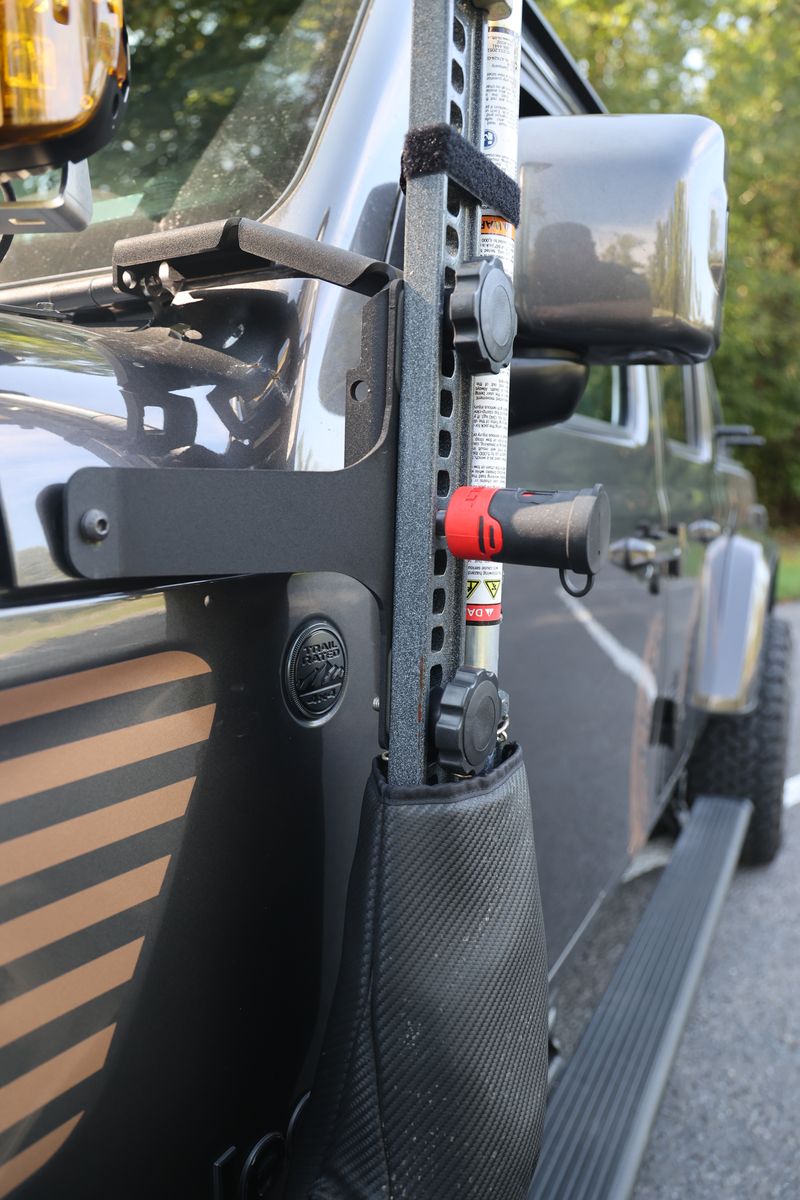 Product of Bolt Locks/ Strattec Security 7040029 Jack Mount