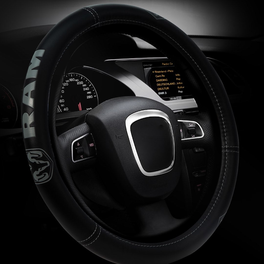 Plasticolor 006789r01 Steering Wheel Cover||006789r01.Jpeg||85||p23006789r01||2217658