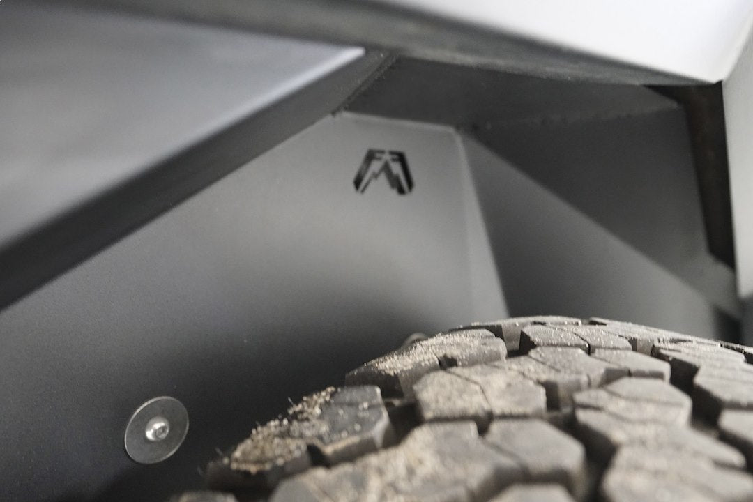 Product of Fab Fours Jl1008-1 Inner Fender