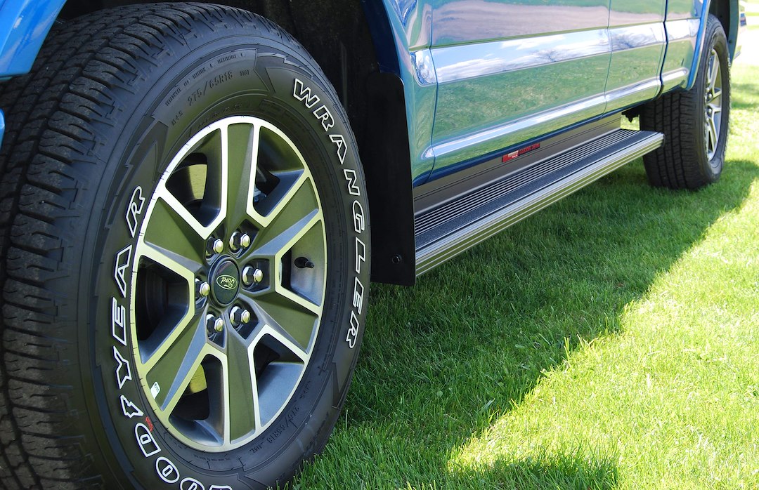 Product of Owens Products OCF7481ACB-01 Classic Pro Running Board