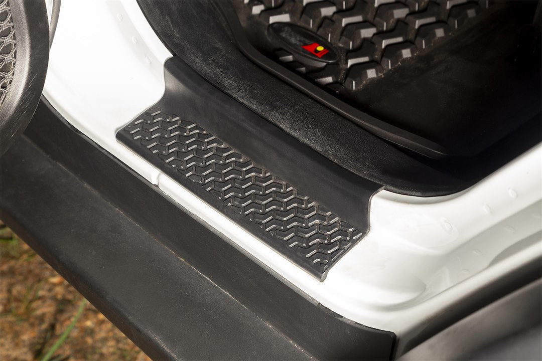 Rugged Ridge 11216.32 Door Sill Protector||11216_32_Installed2.Jpg||87||o311121632||1570555