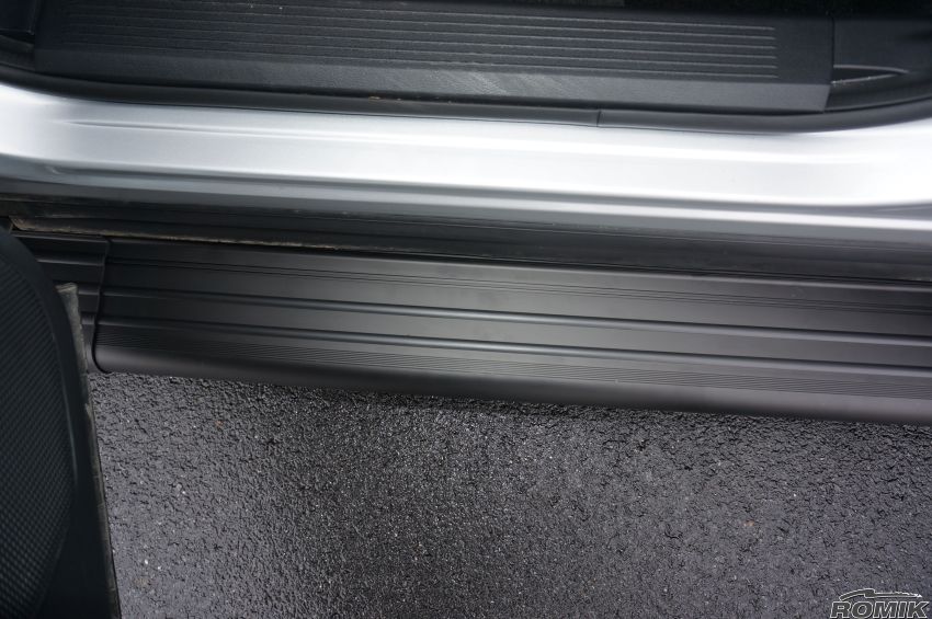 Product of Romik USA 21824419 Running Board