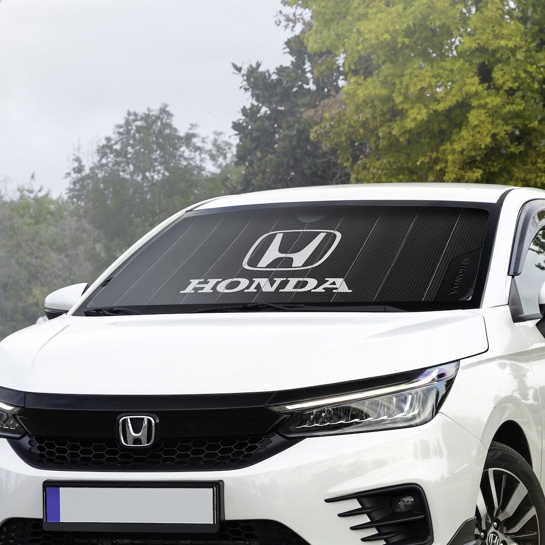 Plasticolor 002798w01 Windshield Shade||002798w01_3.Jpeg||88||p23002798w01||2217616