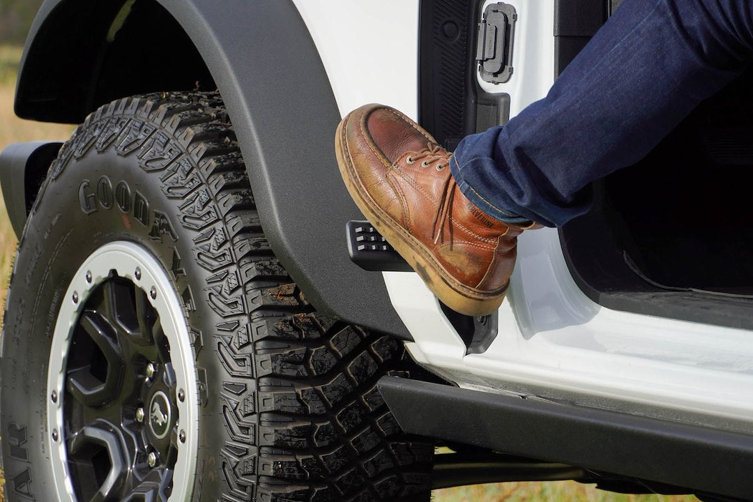 Dv8 Offroad Stbr-01 Foot Peg||2021-2023-Ford-Bronco-Foot-Pegs-Installed-10.Jpg||95||dv8stbr01||1629350