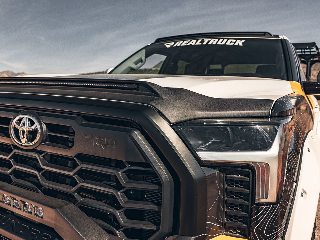 Husky Liner 2820156 Bug Shield||2820156_2.Jpeg||87||h212820156||1691383