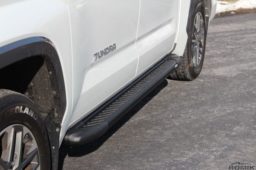 Product of Romik USA 61728419 RAL Series Running Board