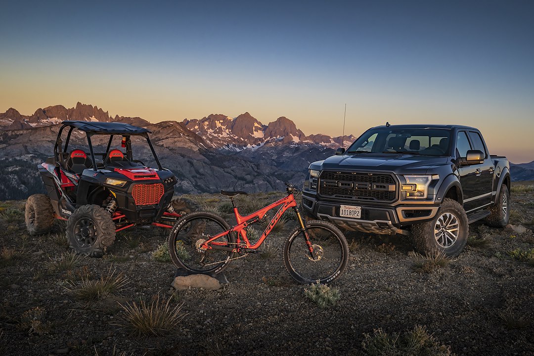 Product of Fox Shocks 985-24-239 2.0 Performance Series Monotube Shock Absorber