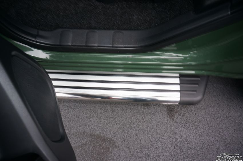 Product of Romik USA 21823418 RB2-T Series Running Board