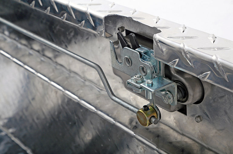 Dee Zee Dz10170l Tool Box||dz10170l_3.Jpg||88||d37dz10170l||1770444