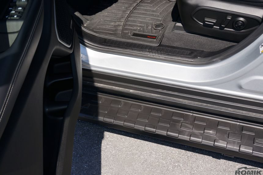 Product of Romik USA 51317419 REC Series Running Board